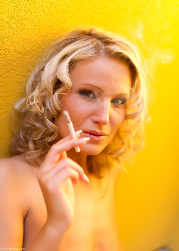 Samantha Jolie smoking 07