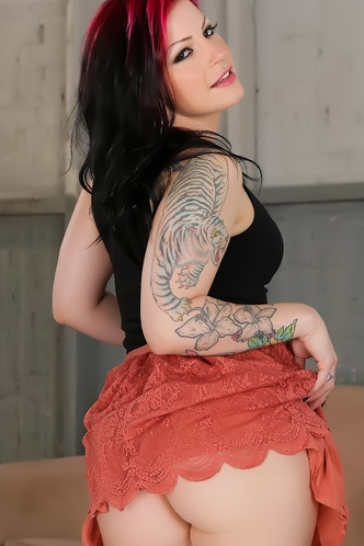 Tattooed Babe Tori Lux