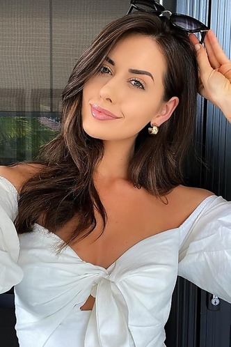 Gorgeous Rebecca Portugall 