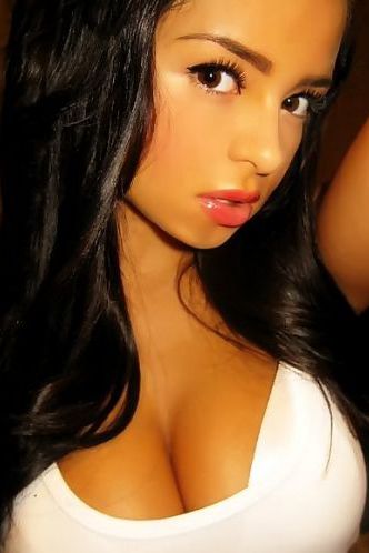 Super Busty Amateurs